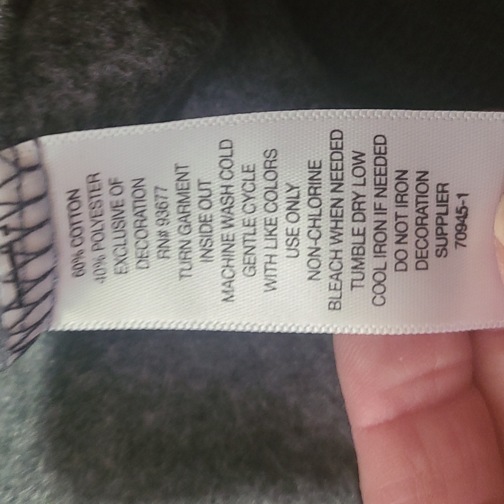 BRAND NEW SWEATSHIRT! - Picture 6 of 8